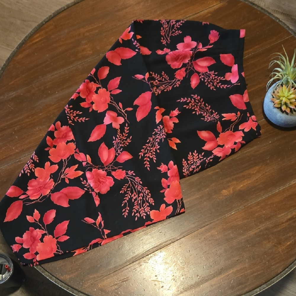 Hillard & Hanson Black and Magenta Floral Maxi Skirt #782